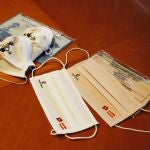 Las mascarillas higiénicas siguen soportando un IVA del 21% en España