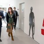 La consejera de Empleo e Industria, Carlota Amigo, visita las instalaciones de la Fundación Laboral de la Construcción. Le acompaña en la imagen el presidente de la Fundación Laboral de la Construcción de Castilla y León, Javier Vega