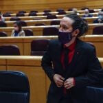 El vicepresidente segundo del Gobierno, Pablo Iglesias, durante la sesión de control al Gobierno, este martes en el Pleno del Senado, en Madrid