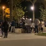 Una treintena de jóvenes desoyen las recomendaciones del Gobierno y realizan un ‘botellón’ en Barcelona