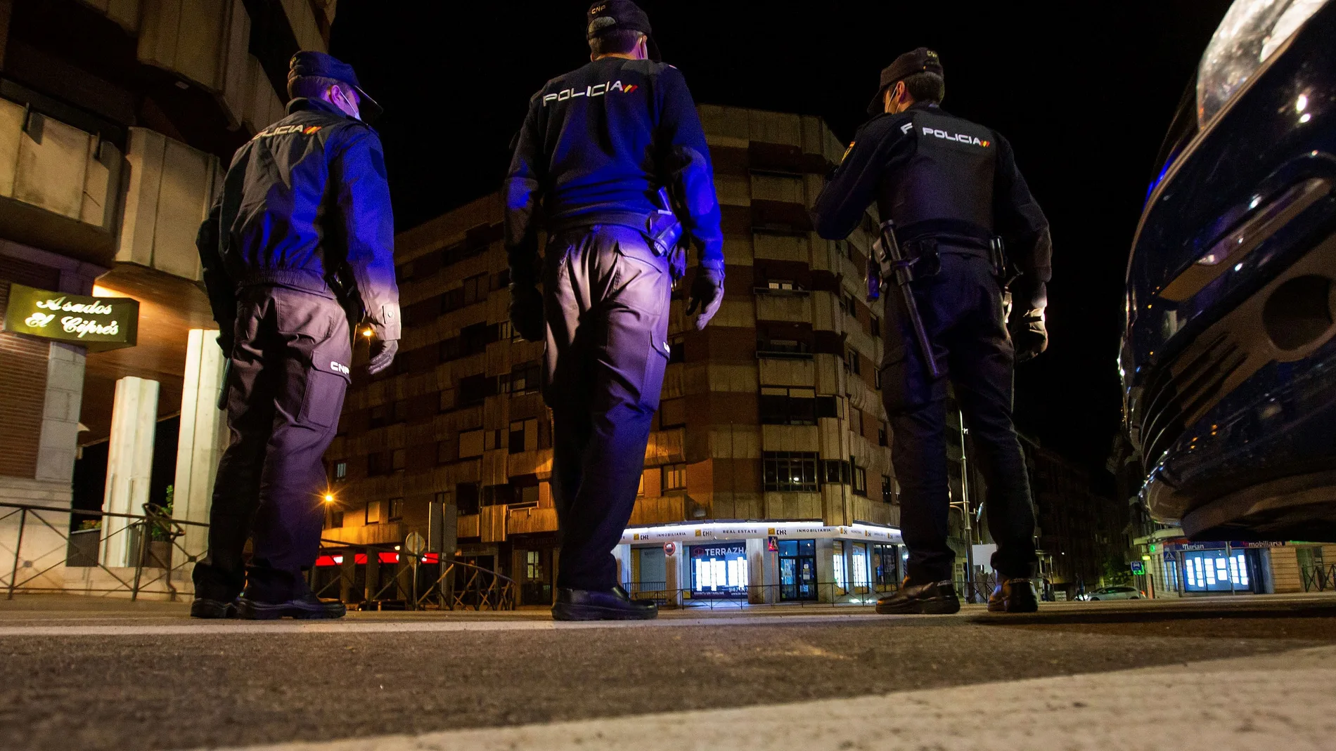 La Policía Nacional vigila las calles de Aranda de Duero (Burgos)
