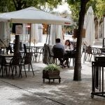 Veladores en la zona de la Alameda de Hércules en Sevilla