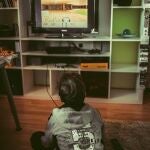 La narración de cuentos y la interacción física con el niño son dos herramientas fundamentales para que este desarrolle tanto su capacidad creativa.