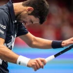 Djokovic sacó adelante un partido complicado en su estreno en Viena ante su compatriota Krajinovic