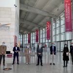 Imagen del Palacio de Congresos de Valencia con los miembros de su consejo de administración