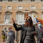El vicepresidente de la Generalitat en funciones de presidente, Pere Aragonés, la consellera de Presidencia, Meritxell Budó, y el expresidente Quim Torra, durante la concentración que varias entidades independentistas llevaron a cabo la semana pasada tras las detenciones