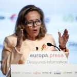 La vicepresidenta tercera y ministra de Asuntos Económicos y Transformación Digital, Nadia Calviño, interviene durante un Desayuno Informativo de Europa Press