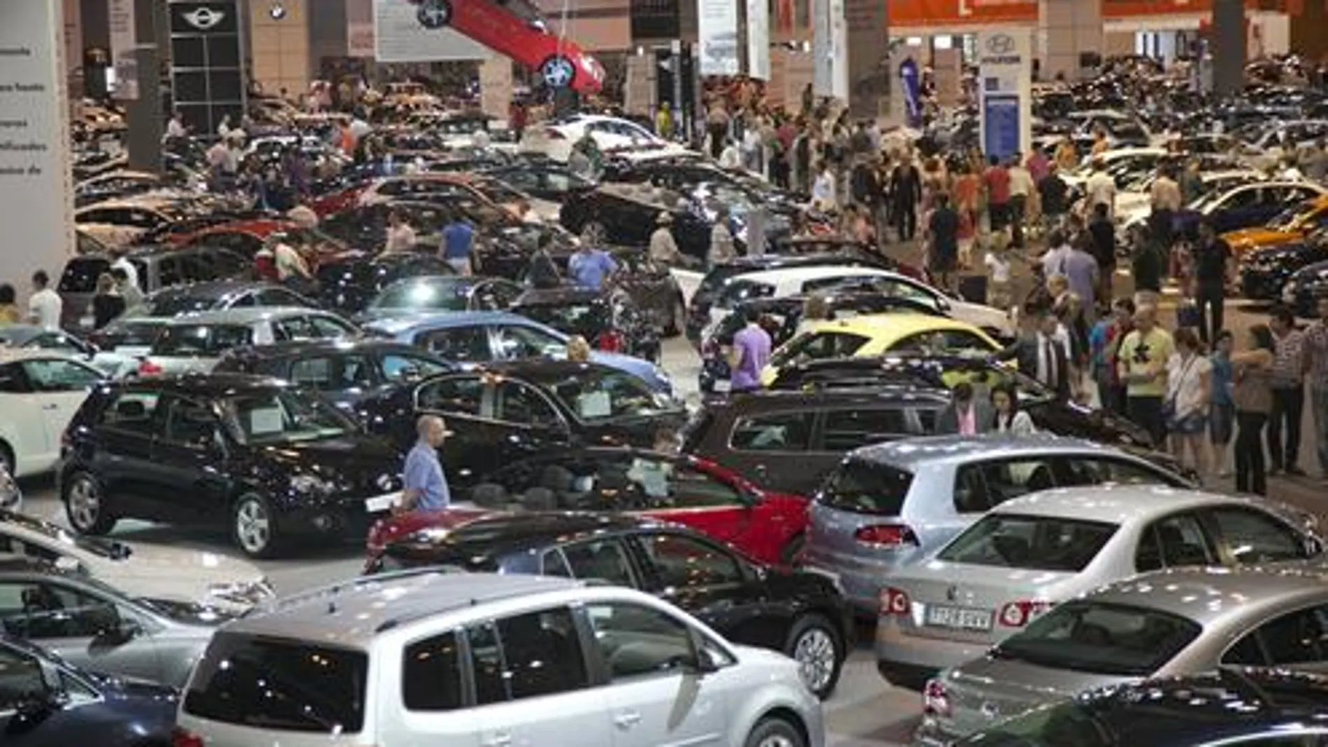 Los coches de segunda mano baratos empujan al mercado del automóvil