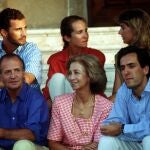 Don Juan Carlos y Doña Sofía, junto a los duques de Lugo y la Infanta Cristina y el Príncipe Felipe, en Marivent