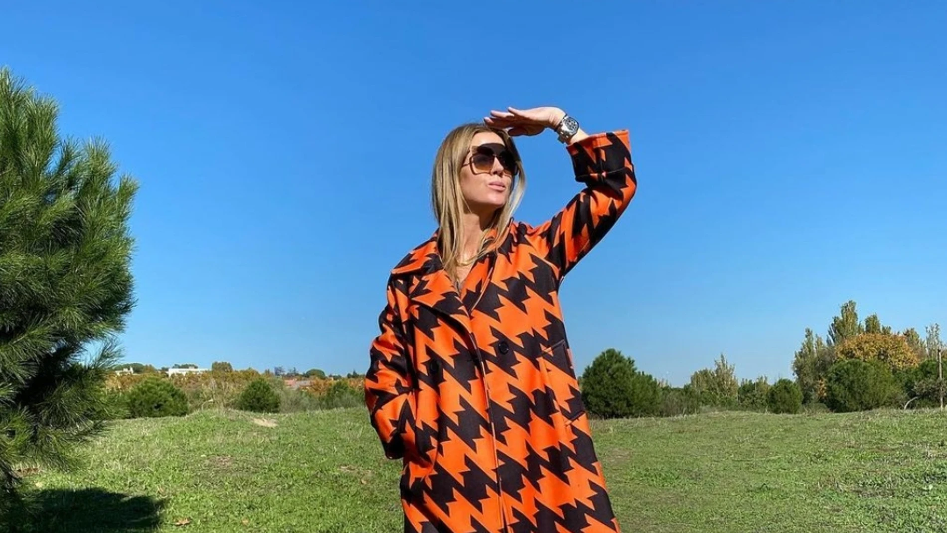 Instagram @ameliabono