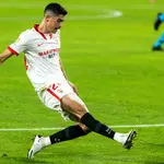 Carlos Fernández con el Sevilla.