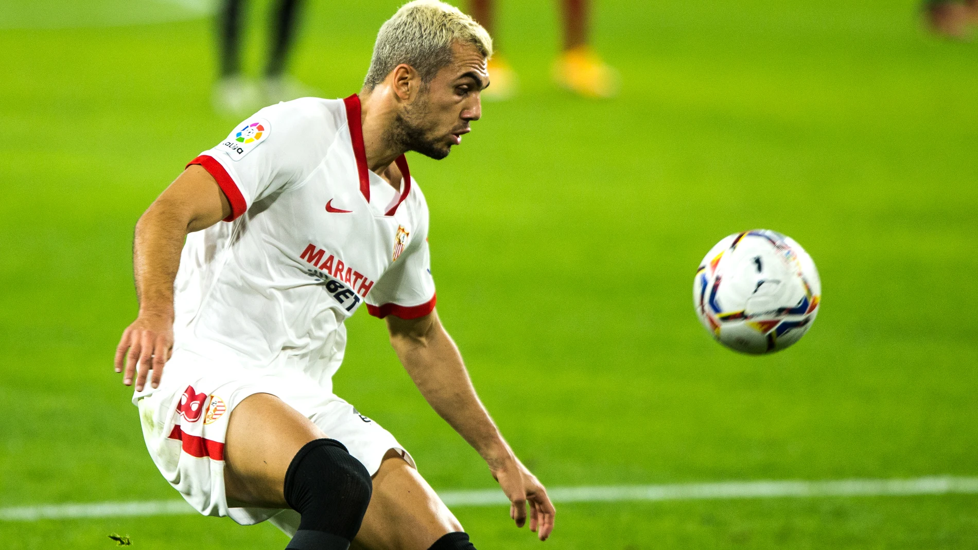Joan Jordán con el Sevilla.
