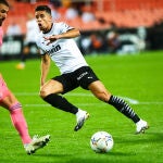 Gabriel Paulista con el Valencia frente al Real Madrid.