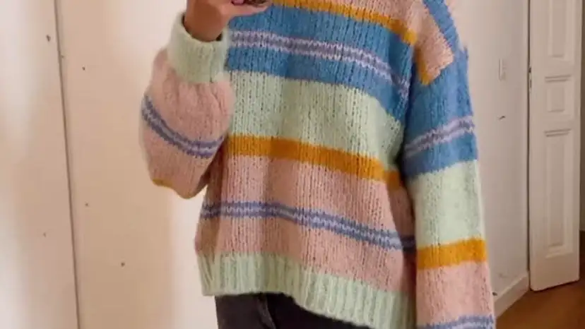 Mery Turiel con jersey Pull&Bear.