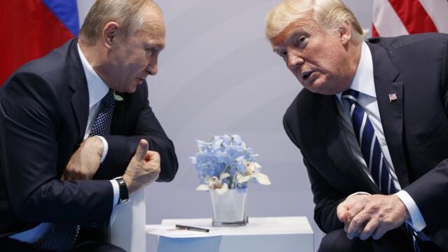 Putin y Trump conversan en 2017 en la cumbre del G-20
