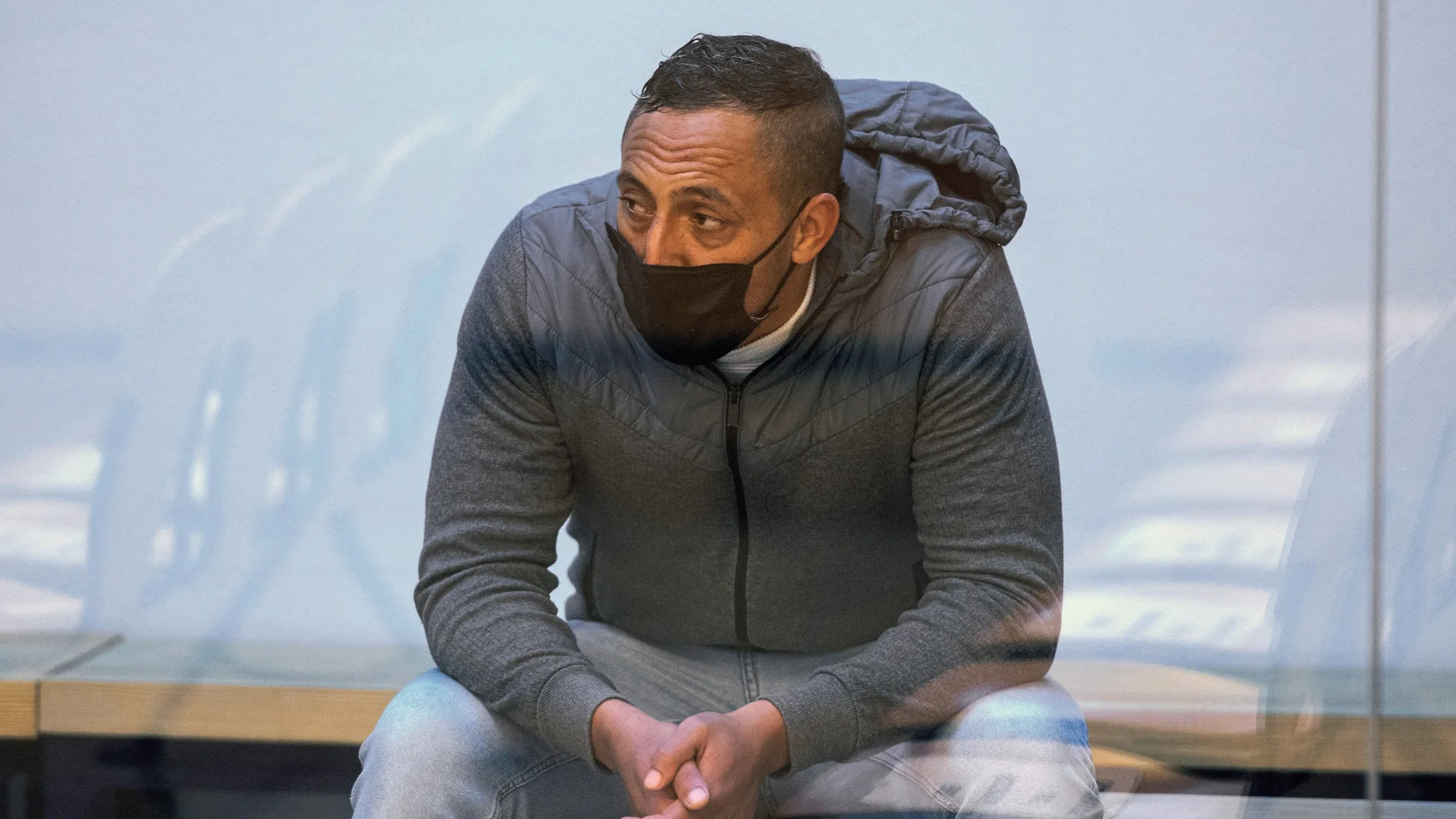 Uno de los presuntos terroristas de la célula de Ripoll que están siendo juzgados en Madrid EFE/ Fernando Villar POOL