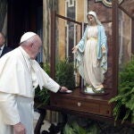 Vatican City (Vatican City State (holy See)), 11/11/2020.- A handout picture provided by the Vatican Media shows Pope Francis during the blessing of the statue of Our Lady of the Miraculous Medal, in Vatican City, 11 November 2020. (Papa) EFE/EPA/VATICAN MEDIA HANDOUT HANDOUT EDITORIAL USE ONLY/NO SALES