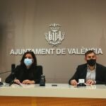 Los vicealcaldes de Valencia, Sandra Gómez y Sergi Campillo, en la rueda de prensa posterior a la Junta de Gobierno Local.