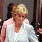 epa000367150 (FILE) A file photo dated 28 August 1996 of Diana, Princess of Wales, wearing her diamond and sapphire engagement ring and wedding ring, as she leaves the studios of the English National Ballet. The Prince of Wales and Camilla Parker Bowles are to finally marry, ending years of speculation over their relationship. At last, Charles's long-time companion is to become a member of the royal family, known as Her Royal Highness, but not Queen Camilla. Following the historic nuptials in a civil ceremony at Windsor Castle, she will become the Duchess of Cornwall. EFE/epa/PA UK AND IRELAND OUT