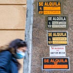 Carteles de "se alquila" en Madrid