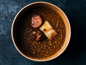 Lentejas de Eduardo de La Fuente, cocinero del restaurante Pr&iacute;stino