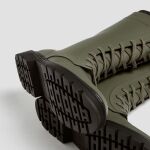 Botas engomadas.