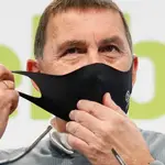 El coordinador general de EH Bildu, Arnaldo Otegi, en una rueda de prensa.