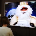 Una niña hace una videollamada con Melchor