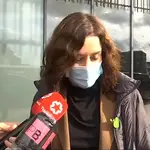 Ayuso lleva a Cataluña la bandera de la libertad empresarial, educativa y lingüística