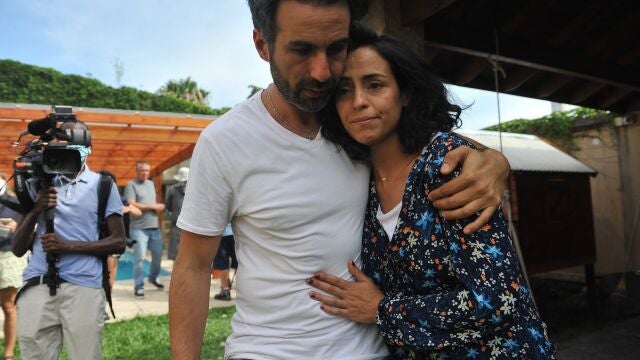 El médico de Maradona, Leopoldo Luque, y su esposa