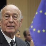 El ex presidente francés Valéry Giscard d'Estaing será enterrado en la más estricta intimidad