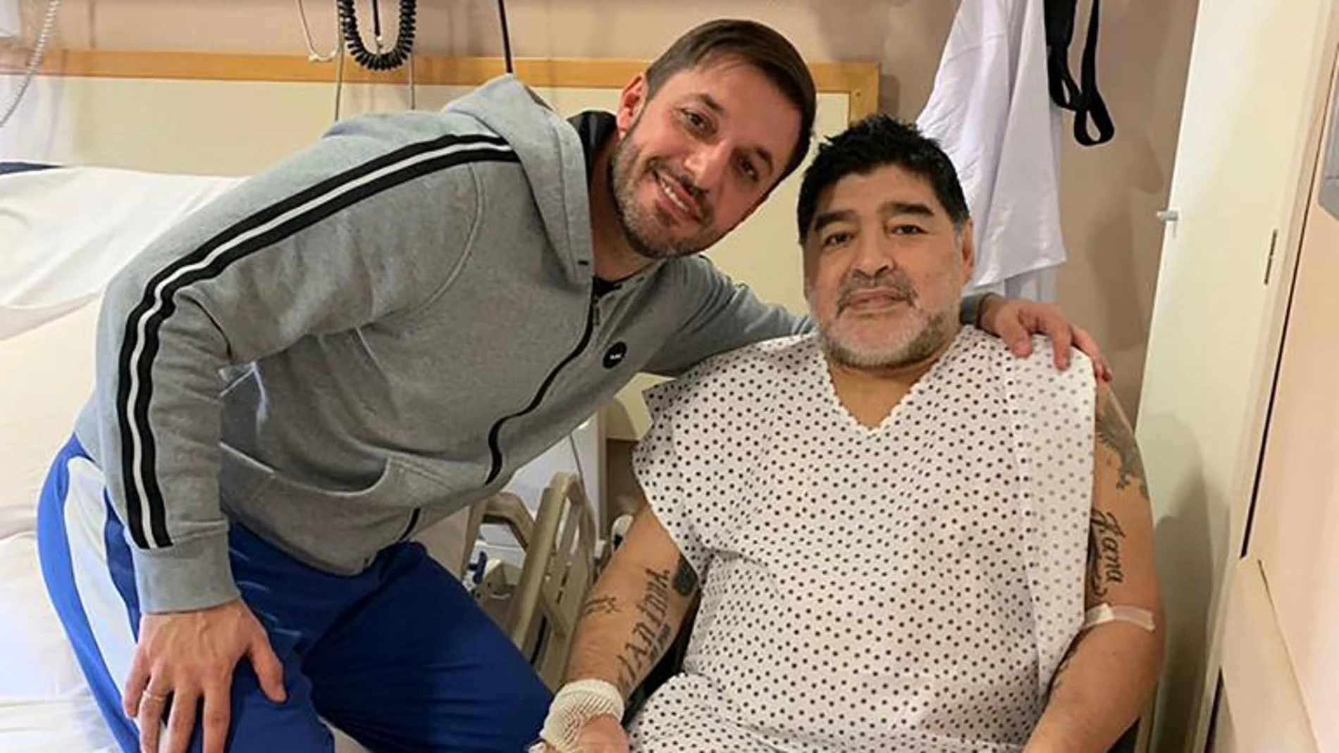 El impactante audio del abogado de Maradona antes de su muerte: “Le dan vino y marihuana, no sé qué hacer”