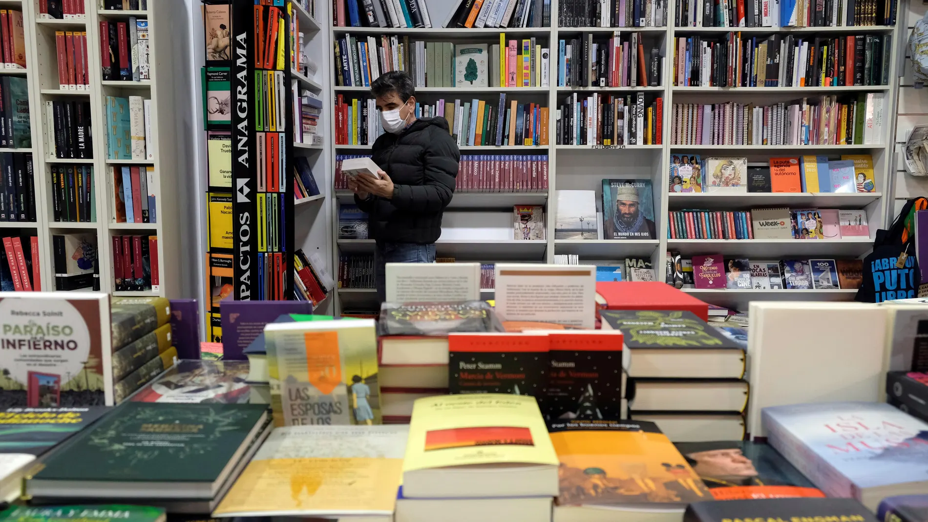 El sector del libro defiende la gestión colectiva de ,los derechos de autor