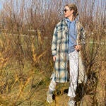 Amelia Bono y la sobrecamisa de Pull&Bear.
