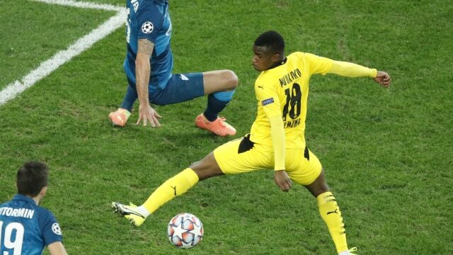 Moukoko, en el partido contra el Zenit