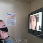 Una de las videocabinas que podrán utilizar los presos