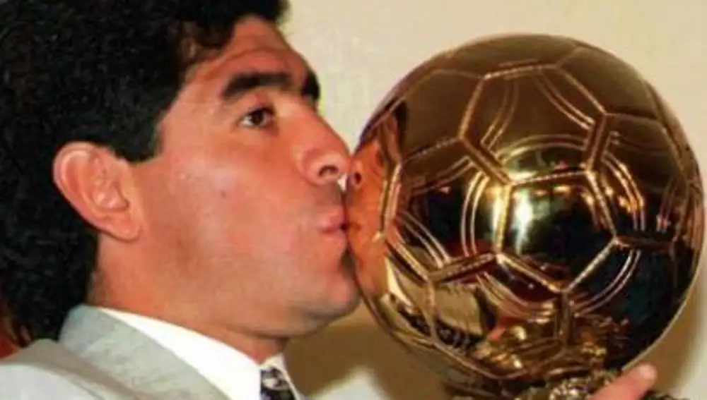 El balón de oro de Maradona