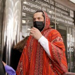 Rafael Amargo acude a los juzgados junto a su pareja a firmar, en Madrid (España), a 15 de diciembre de 2020.