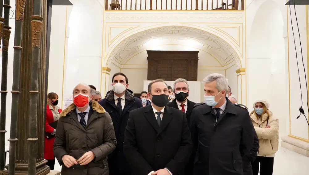 El ministro José Luis Ábalos, y el consejero de Cultura y Turismo, Javier Ortega; el delegado del Gobierno, Javier Izquierdo; y el alcalde Guzmán Gomez, inauguran la rehabilitación para uso cultural de la Iglesia de la Concepción y San Diego de Alcalá, del Hospital General Simón Ruiz, en Medina del Campo (Valladolid).