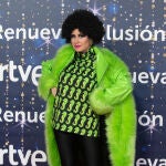 La cantante y actriz 'La terremoto de Alcorcón' posando en el photocall durante la presentación de la programación de Navidad de RTVE: ‘Renueva la ilusión’, en Madrid (España) a 18 de diciembre de 2020.CANTANTE;PROGRAMACION;NAVIDAD;RTVE;CAMPANADAS;18 DICIEMBRE 2020José Oliva / Europa Press18/12/2020