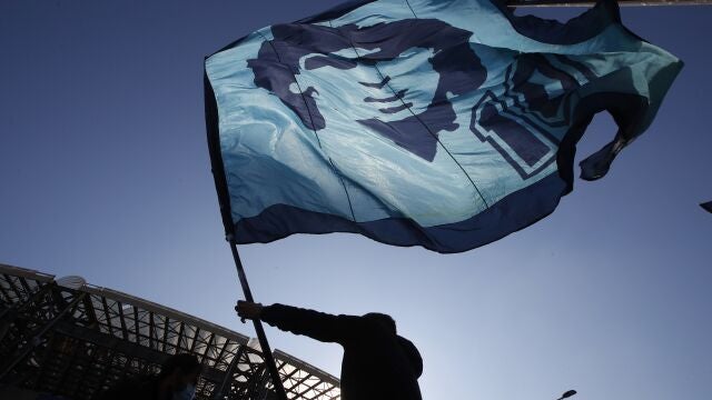 Bandera de aradona en Nápoles