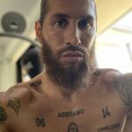 A Sergio Ramos le encanta presumir de sus tatuajes
