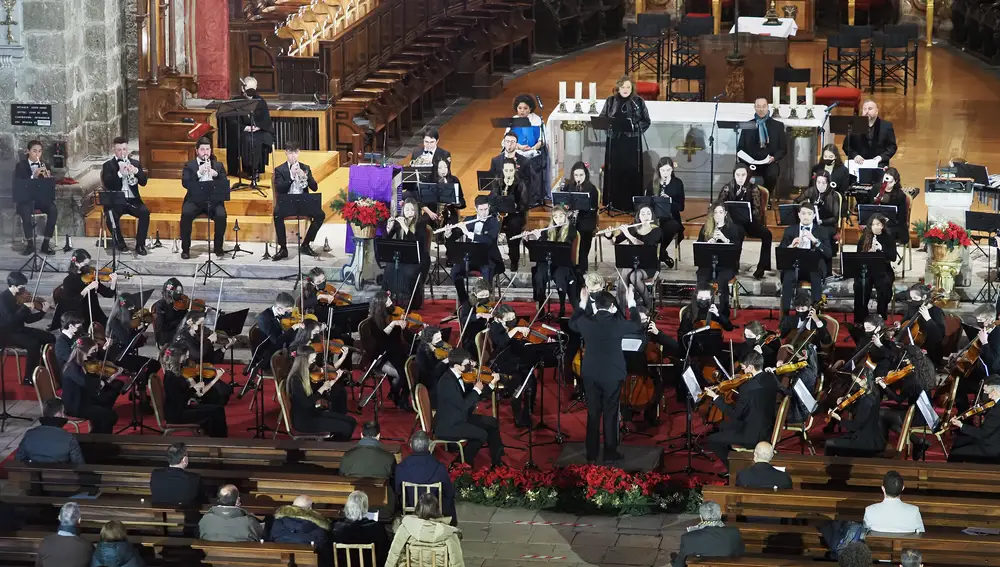 Numerosos espectadores acudieron al concierto con todas las restricciones sanitarias vigentes