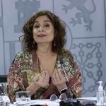 MADRID, 22/12/2020.- La ministra de Hacienda y portavoz del Gobierno, María Jesús Montero, durante la rueda de prensa posterior a la reunión del Consejo de Ministros celebrada este martes en el Complejo de La Moncloa. EFE/Zipi