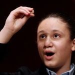 La pequeña Aya se ha hecho mayor, y ya no alarga tanto sus famosos «mil euros»