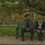 José, de 91 años, cuyo primer trabajo fue como cronista de pelota vasca, junto a su mujer, de casi 68, 64 años casados