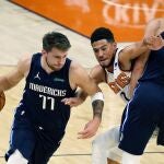 Luka Doncic tuvo un destacado estreno en la nueva temporada de la NBA.