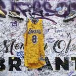 Mural de homenaje a Kobe Bryant en Los Ángeles
