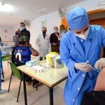 Imagen de la vacunación contra el Covid a trabajadores y usuarios de Jesús AbandonadoAYUNTAMIENTO DE MURCIA29/12/2020