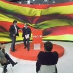 El líder del PSC, Miquel Iceta (i), junto al ministro de Sanidad, Salvador Illa (d), candidato a la Generalitat, durante el primer acto de precampaña de Illa como candidato socialista a la Presidencia de Cataluña.